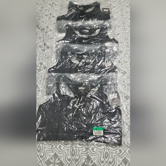 Nike FIT DRY Compression Sports Bra - Picture 4 of 5